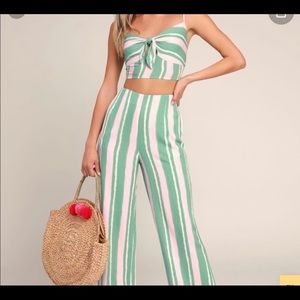 Two piece Lulus set, mint and pink